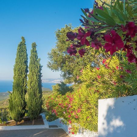 Villa Dio Petres Kroustas Екстер'єр фото