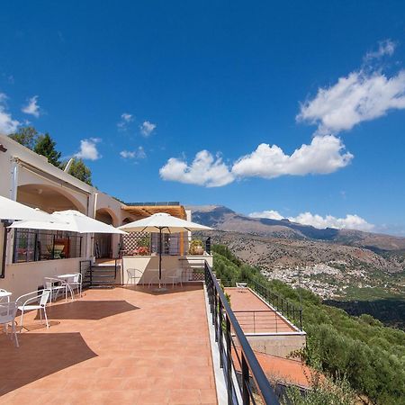 Villa Dio Petres Kroustas Екстер'єр фото