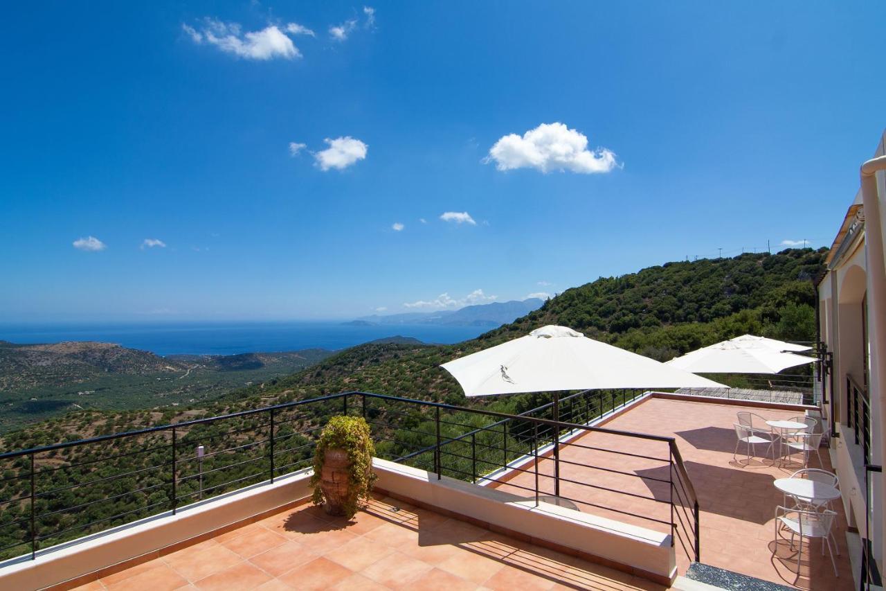 Villa Dio Petres Kroustas Екстер'єр фото