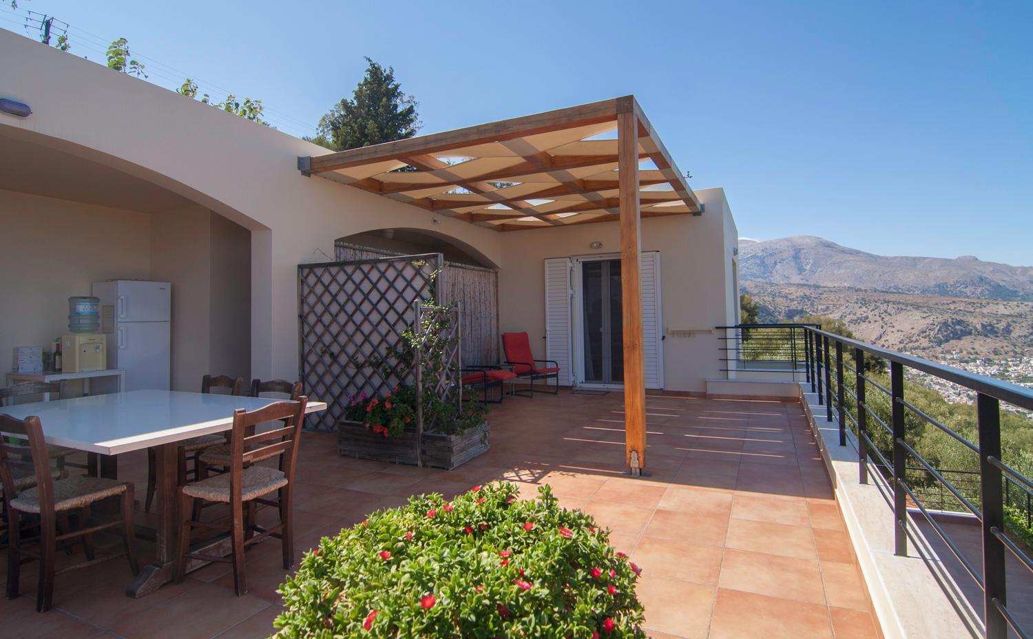 Villa Dio Petres Kroustas Екстер'єр фото