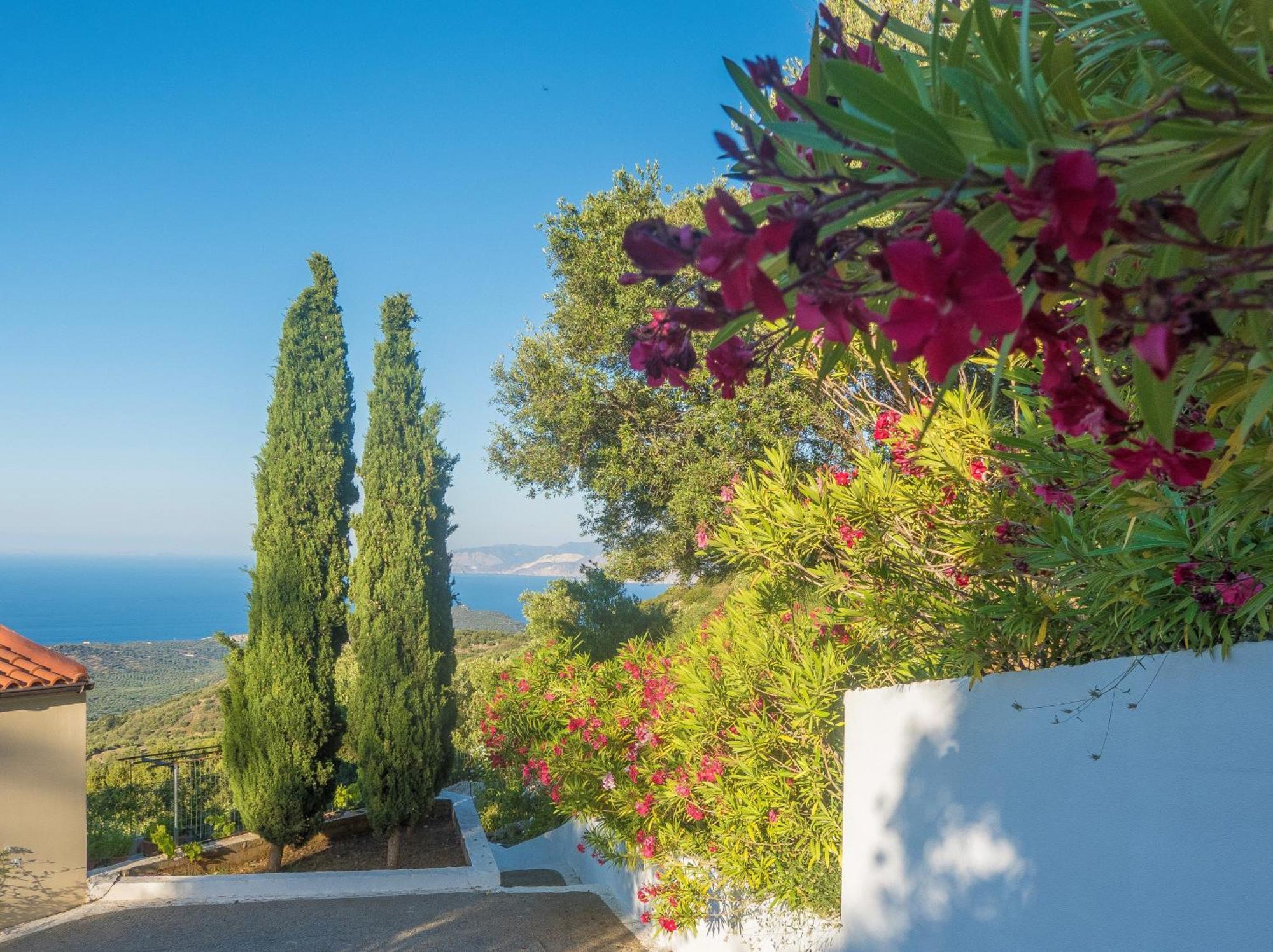 Villa Dio Petres Kroustas Екстер'єр фото