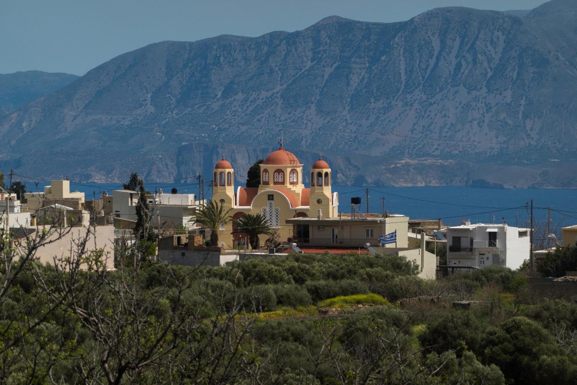 Villa Dio Petres Kroustas Екстер'єр фото