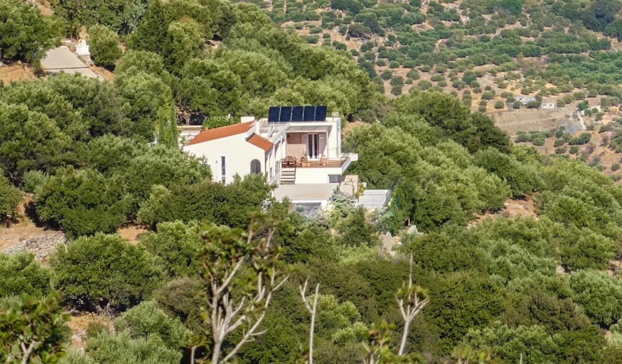 Villa Dio Petres Kroustas Екстер'єр фото