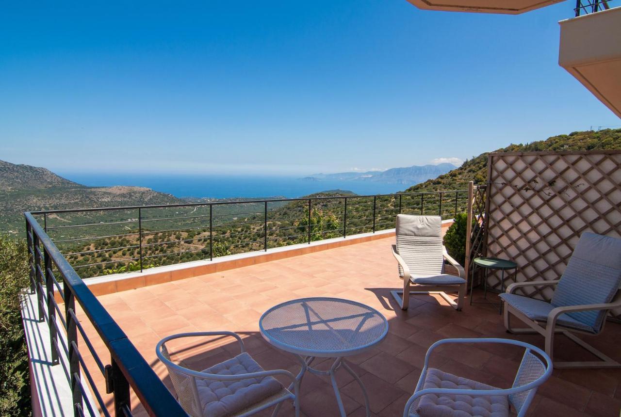 Villa Dio Petres Kroustas Екстер'єр фото