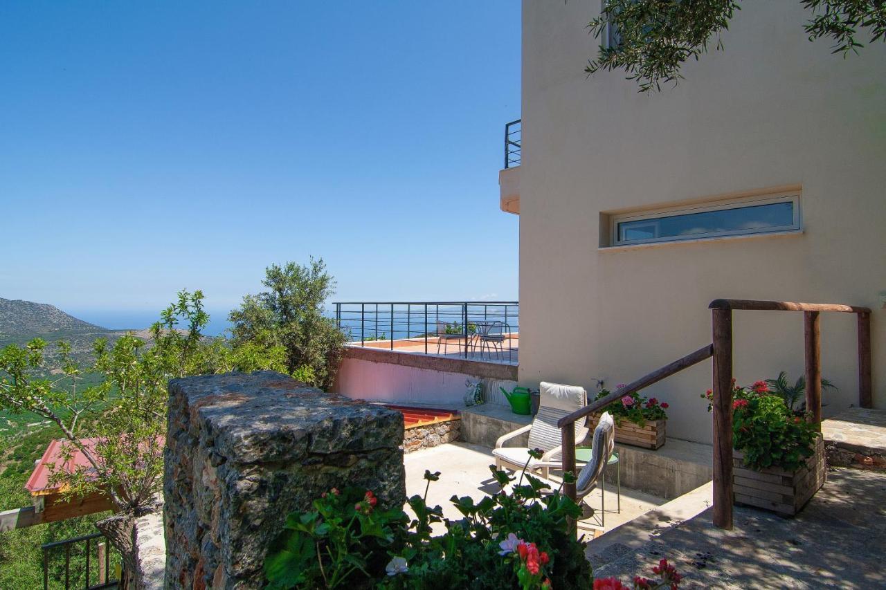 Villa Dio Petres Kroustas Екстер'єр фото